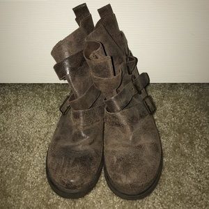 STEVE MADDEN BOOTIES